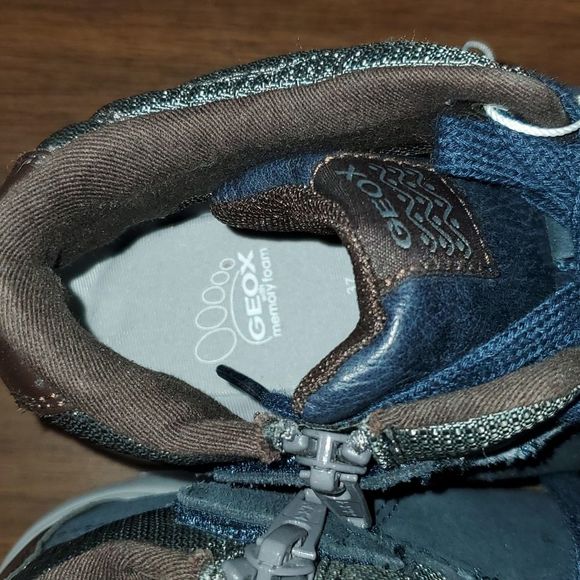 SOLD Geox High Top Sneakers US Women's 7 Boys Size 5 EUR 37 - Picture 5 of 6